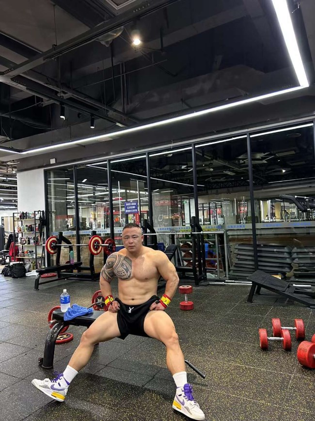 ��װ����׳��